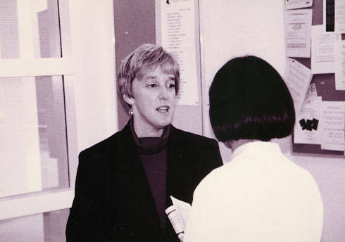 Students speak with U.S. Senator Patty Murray, 1996. Courtesy of WSU Manuscripts, Archives, and Special Collections. 