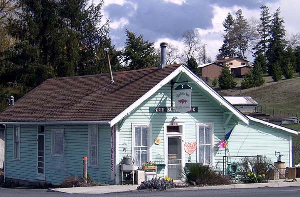Uniontown Unique and Antique Deluxe Used Goods
